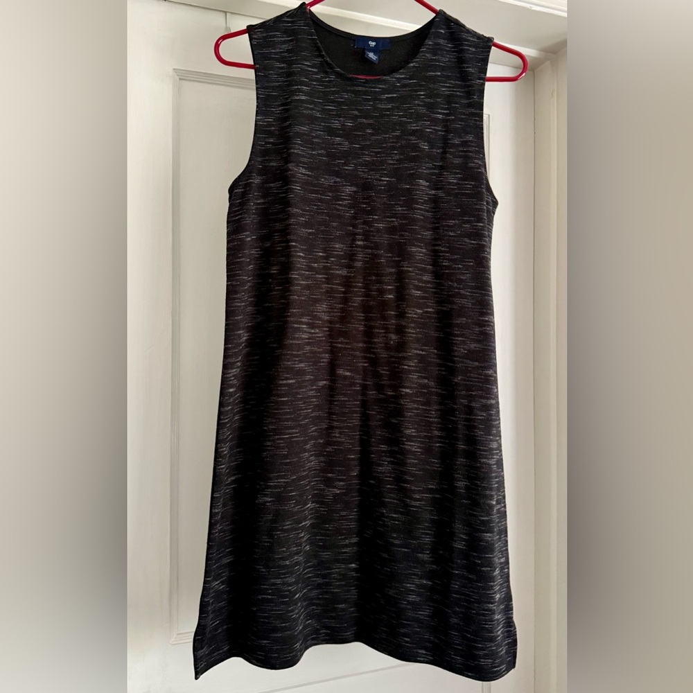 Comfortable Black and White pattern Sleeveless Dress